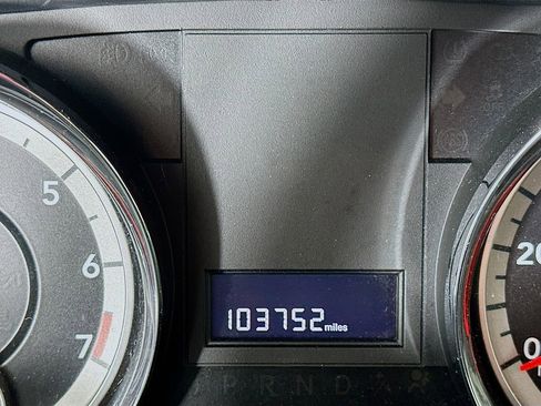 Certified 2019 Dodge Grand Caravan SXT image 17