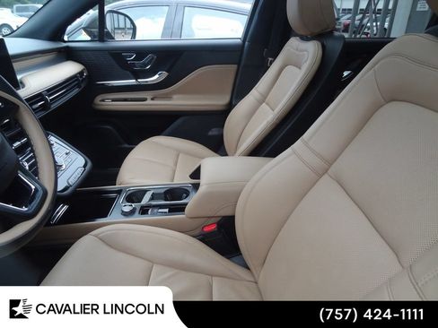 Used 2022 Lincoln Corsair Reserve w/ Equipment Group 201A AWD/4WD image 5