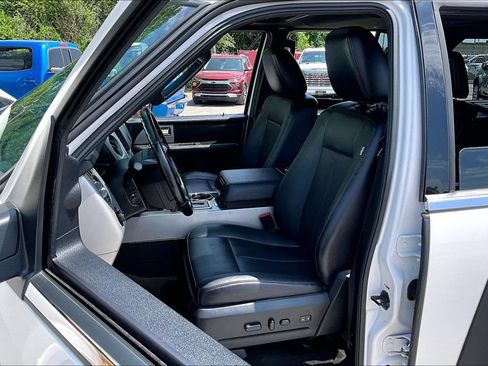 Used 2017 Ford Expedition EL Limited w/ Equipment Group 301A AWD/4WD image 20
