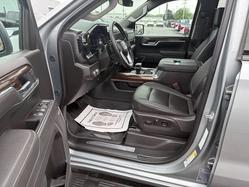 Used 2025 GMC Sierra 1500 Elevation w/ Elevation Premium Package AWD/4WD image 28