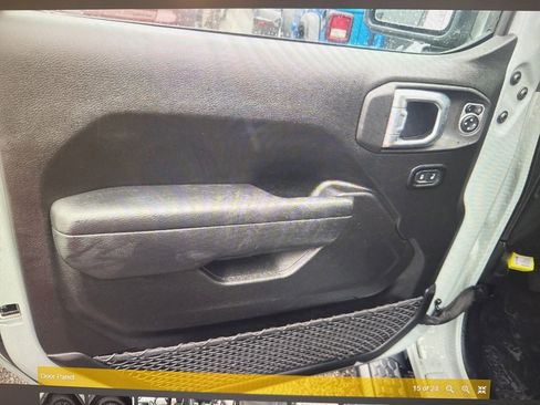 Used 2024 Jeep Wrangler Sport S image 15