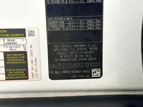 Certified 2023 Land Rover Defender 110 X-Dynamic SE AWD/4WD image 34