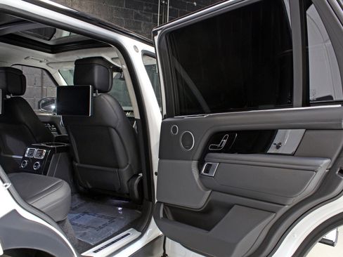 Used 2021 Land Rover Range Rover P525 Westminster Edition LWB image 46