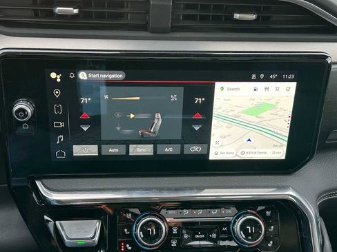 Used 2024 GMC Sierra 2500 Denali w/ Denali Reserve Package image 26