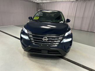 Used 2025 Nissan Rogue SV FWD video 2