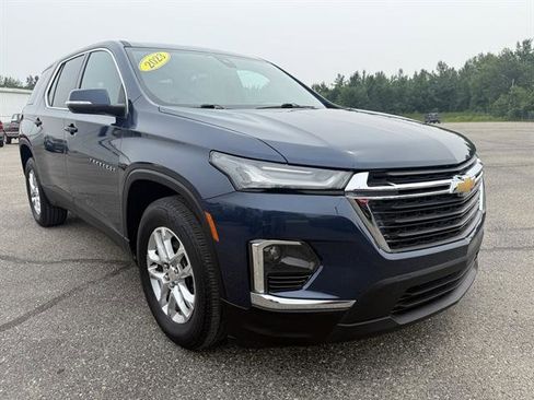 Used 2023 Chevrolet Traverse LS w/ Safety Package image 9