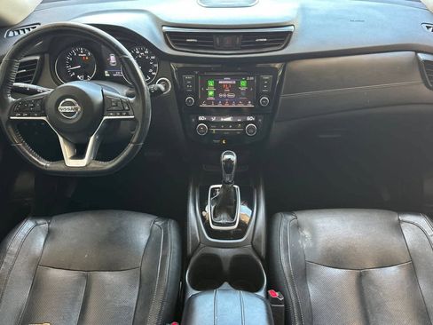 Used 2018 Nissan Rogue SL FWD image 3
