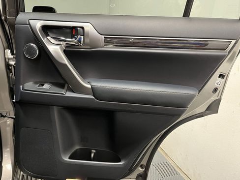 Used 2023 Lexus GX 460 Premium w/ Premium Plus Package image 18