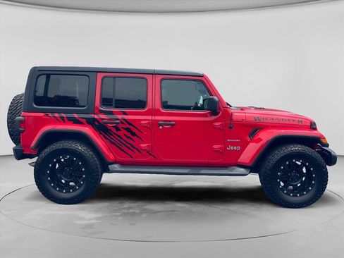 Used 2021 Jeep Wrangler Unlimited Sahara AWD/4WD image 8