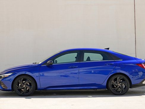 Used 2026 Hyundai Elantra SEL Sport Premium w/ Cargo Package FWD image 8