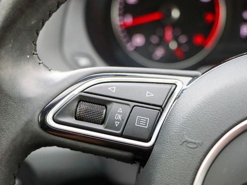 Used 2018 Audi Q3 2.0T Premium w/ Convenience Package image 40