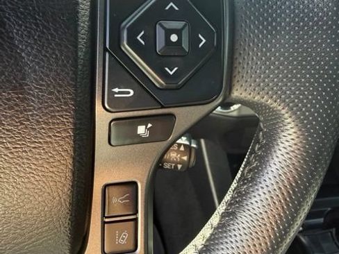 Used 2021 Toyota Tacoma TRD Off-Road AWD/4WD image 19