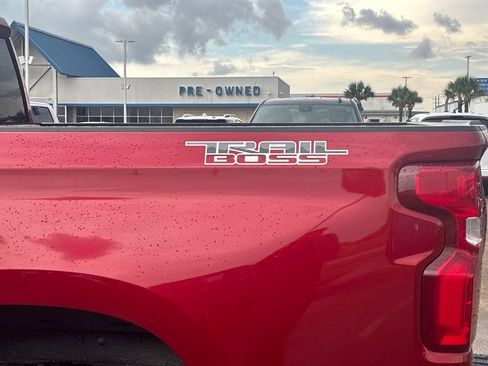 Used 2022 Chevrolet Silverado 1500 LT Trail Boss w/ Safety Package AWD/4WD image 16