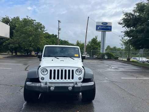 Used 2015 Jeep Wrangler Unlimited Sport w/ Quick Order Package 24S AWD/4WD image 2