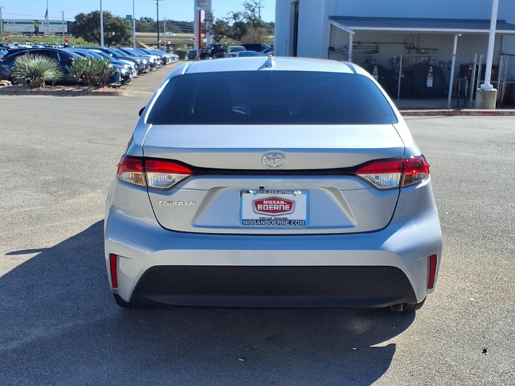 Used 2024 Toyota Corolla LE FWD image 6