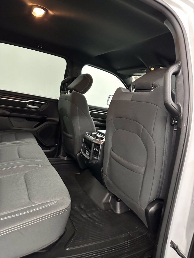 Used 2024 RAM 1500 Big Horn AWD/4WD image 35