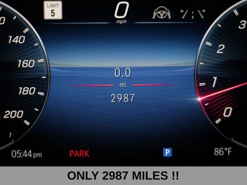 Used 2025 Mercedes-Benz G 63 AMG 4MATIC w/ AMG Offroad Package Pro image 8