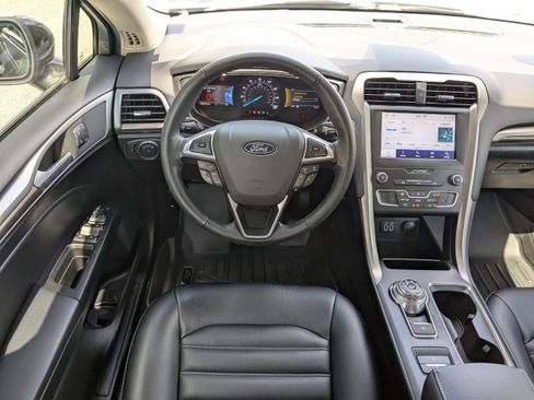 Used 2020 Ford Fusion SEL image 14