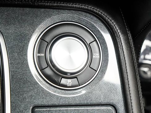 Used 2023 Nissan Armada SL w/ Midnight Edition Package RWD image 28