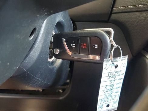 Used 2019 Toyota RAV4 LE image 28