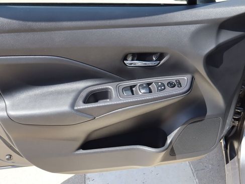 Used 2023 Nissan Versa SV FWD image 18