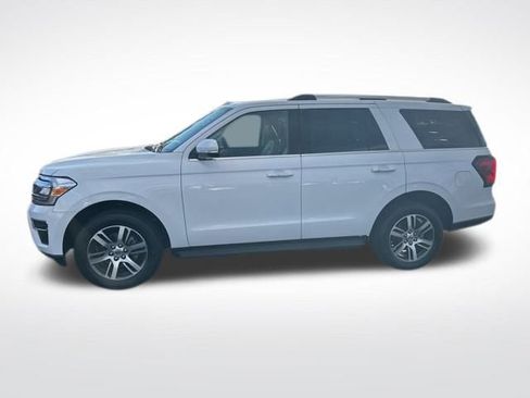 Used 2024 Ford Expedition Limited image 2