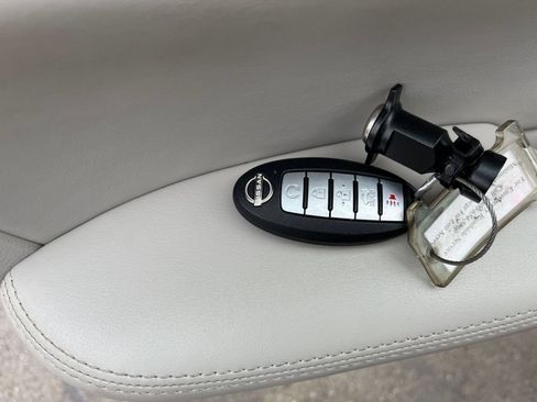 Used 2025 Nissan Altima 2.5 SV FWD image 24