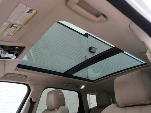 Used 2016 Land Rover Range Rover Sport HSE image 39