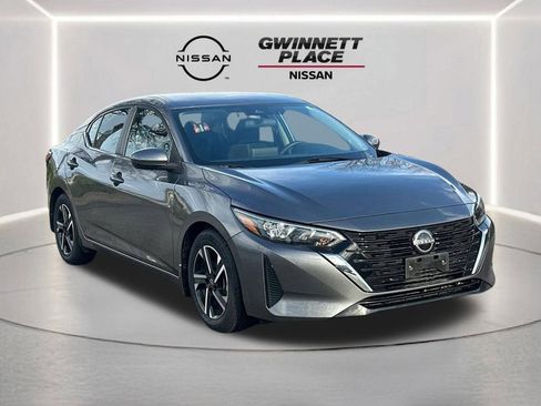 Used 2024 Nissan Sentra SV image 3