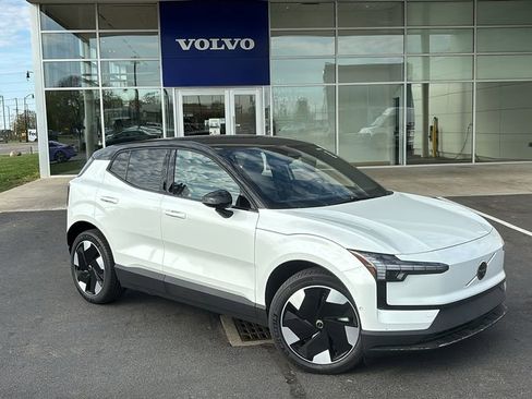 New 2026 Volvo EX30 Ultra w/ Climate Package image 2