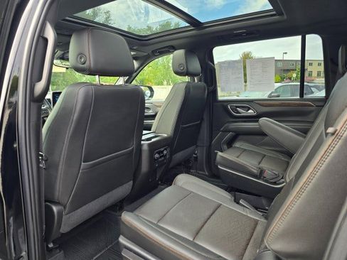Used 2021 Chevrolet Suburban High Country image 17