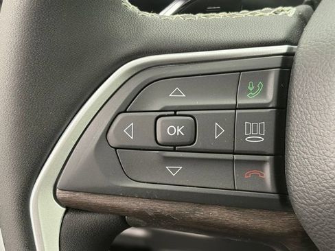 New 2026 Jeep Grand Cherokee L Limited w/ Limited Altitude Package AWD/4WD image 17