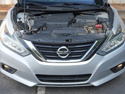 Used 2018 Nissan Altima 2.5 SV w/ 2.5 SV Technology Package FWD image 7