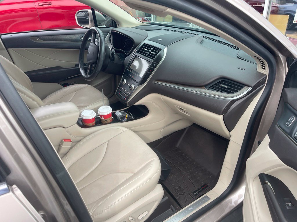 Used 2019 Lincoln MKC Reserve w/ MKC Climate Package AWD/4WD image 10