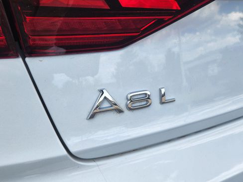 Used 2025 Audi A8 L 3.0T AWD/4WD image 18