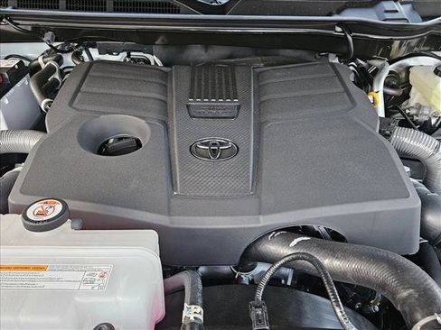 New 2026 Toyota Tundra SR5 AWD/4WD image 16