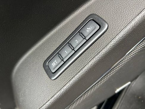 Used 2018 GMC Yukon Denali w/ Open Road Package AWD/4WD image 60
