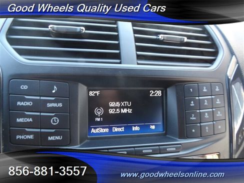 Used 2017 Ford Explorer XLT image 26