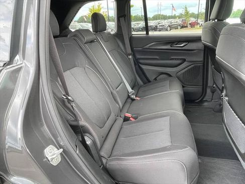 Certified 2026 Jeep Grand Cherokee Laredo RWD image 41