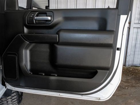 Used 2025 Chevrolet Silverado 3500 W/T AWD/4WD image 37