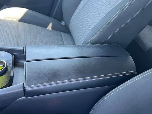 Used 2023 Nissan Rogue SV image 36