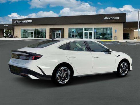 New 2026 Hyundai Sonata SEL FWD image 7