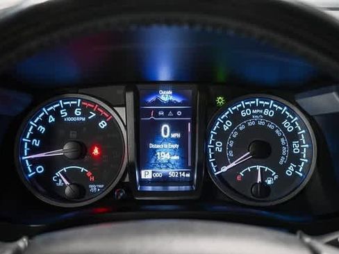 Certified 2023 Toyota Tacoma TRD Off-Road image 24