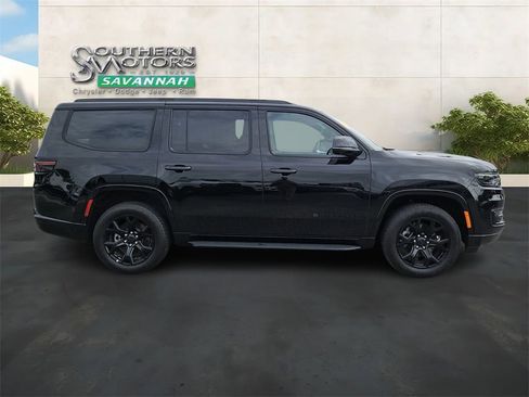 Used 2025 Jeep Wagoneer Series II w/ Convenience Group I AWD/4WD image 6