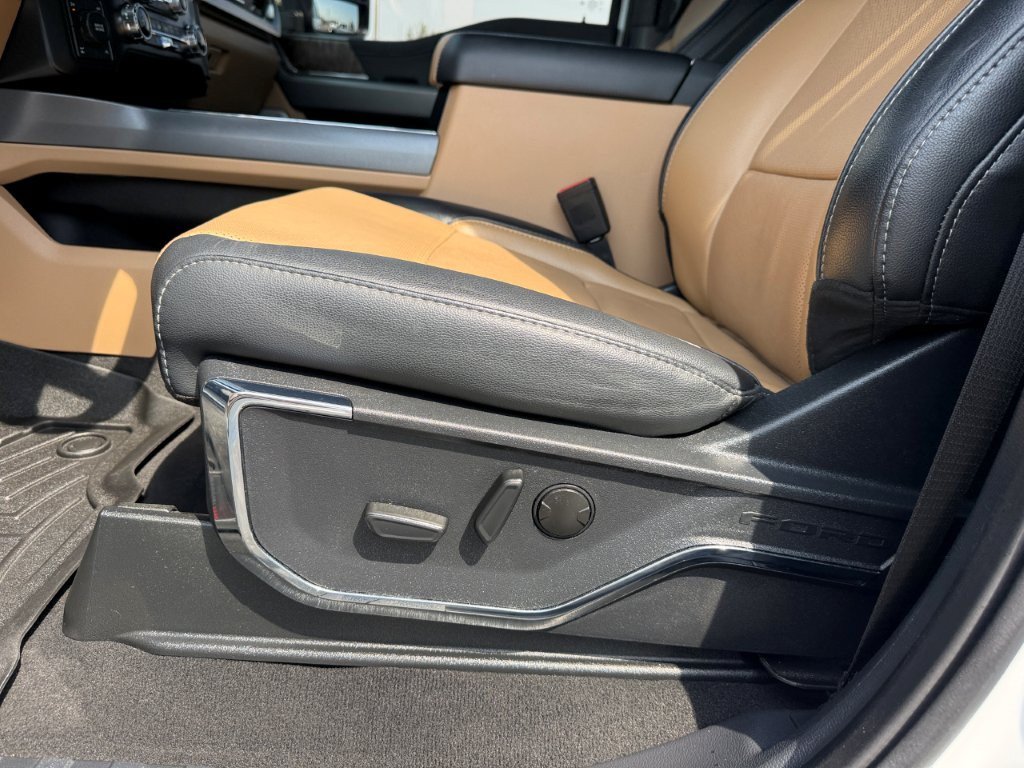 Used 2024 Ford F250 Lariat w/ Sport Appearance Package AWD/4WD image 18