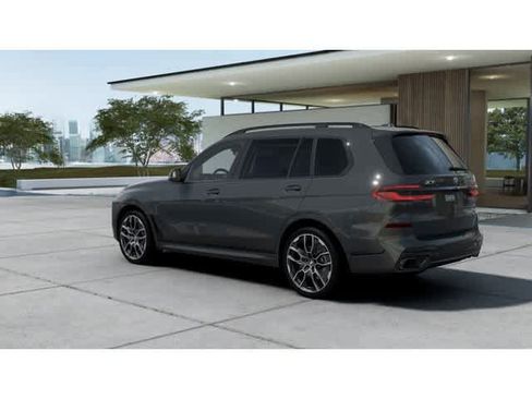 New 2027 BMW X7 xDrive40i w/ Executive Package AWD/4WD image 2