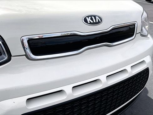 Used 2016 Kia Soul ! w/ Premium Package image 23