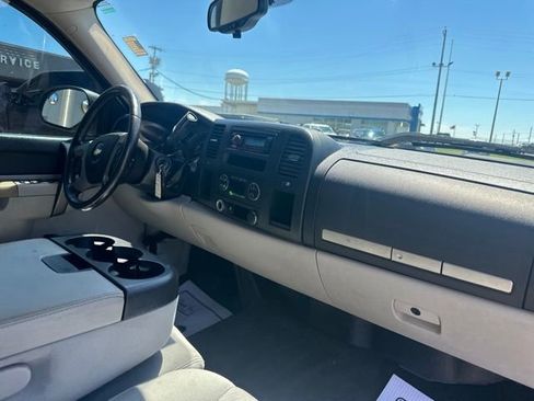 Used 2010 Chevrolet Silverado 1500 LT w/ Power Pack Plus RWD image 9