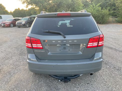 Used 2020 Dodge Journey SE w/ Blacktop Package FWD image 7