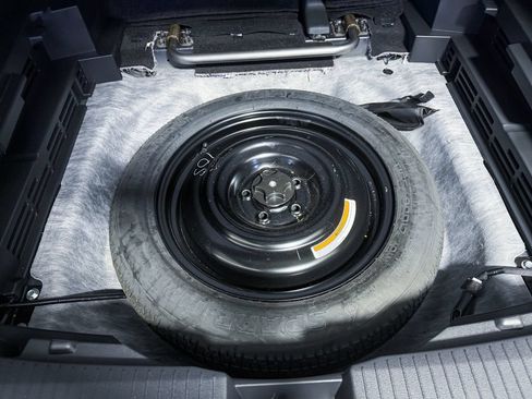Used 2023 Nissan Rogue SV FWD image 36